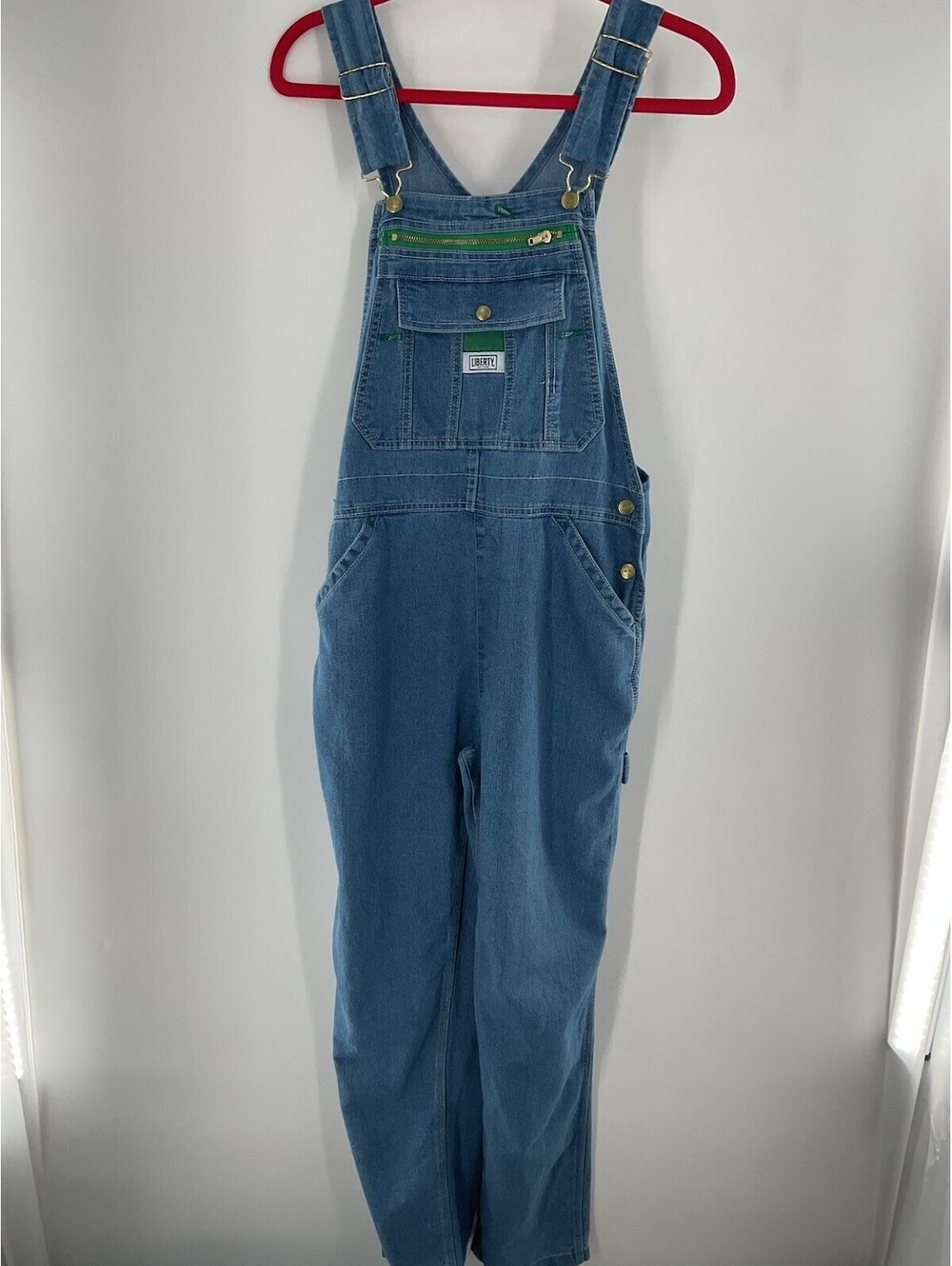 Liberty Women’s Size Medium Light Wash Overalls Blue 145